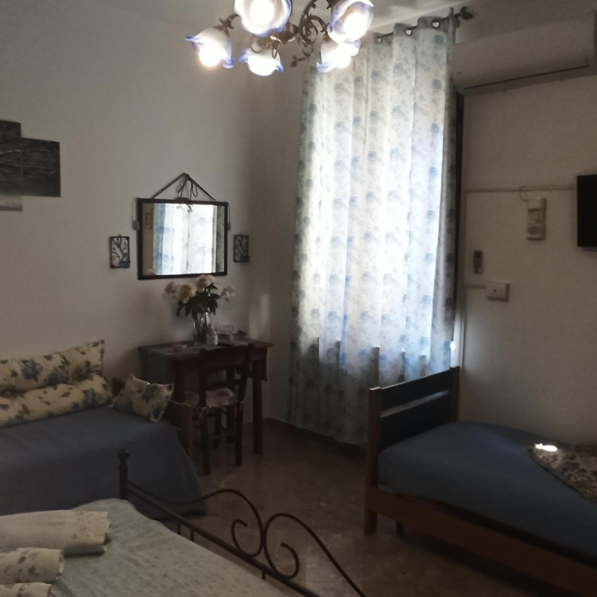 B&B Le 4 Stagioni Sul Viale, Belvedere Di Агридженто Стая снимка