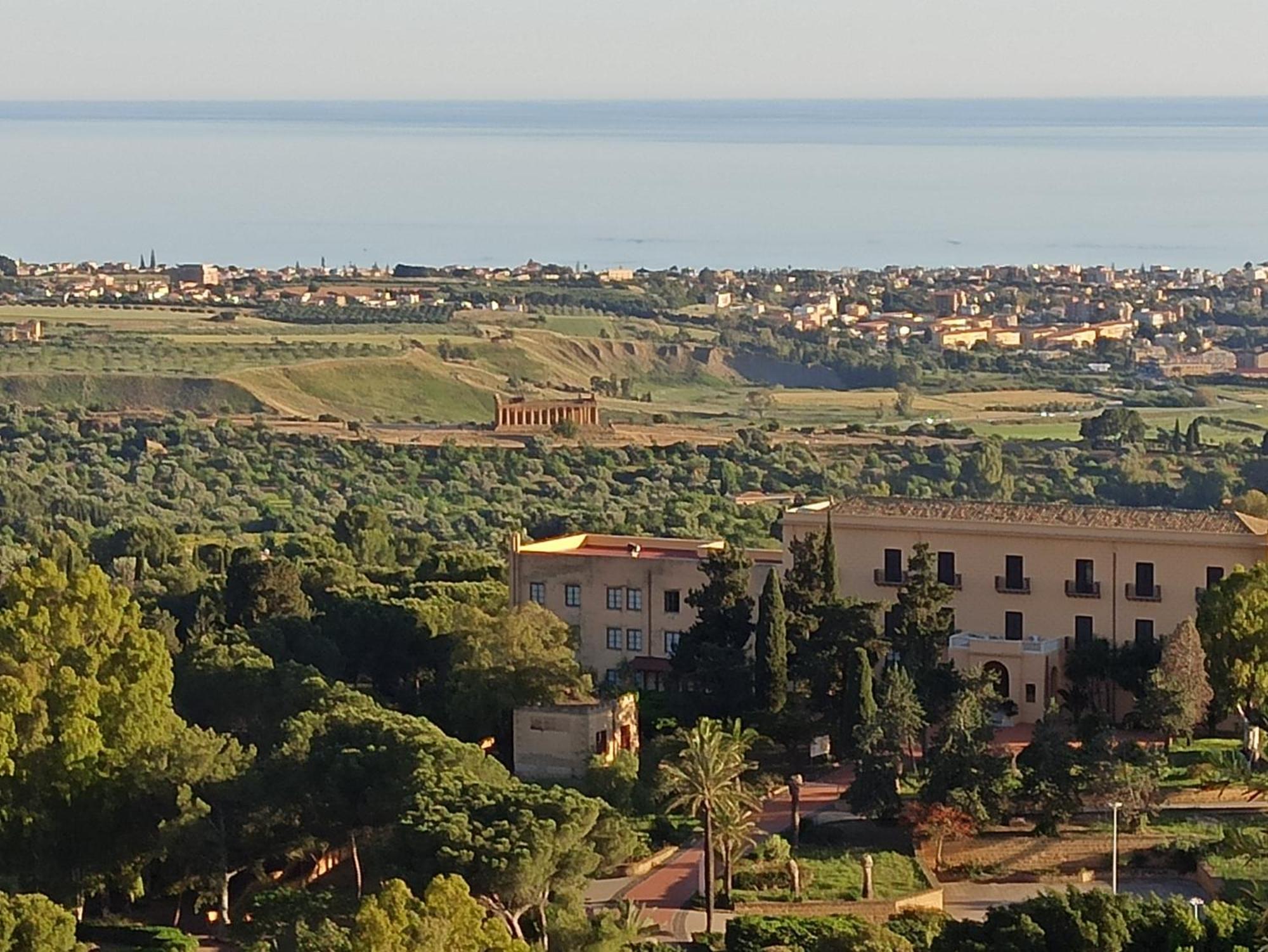 B&B Le 4 Stagioni Sul Viale, Belvedere Di Агридженто Екстериор снимка