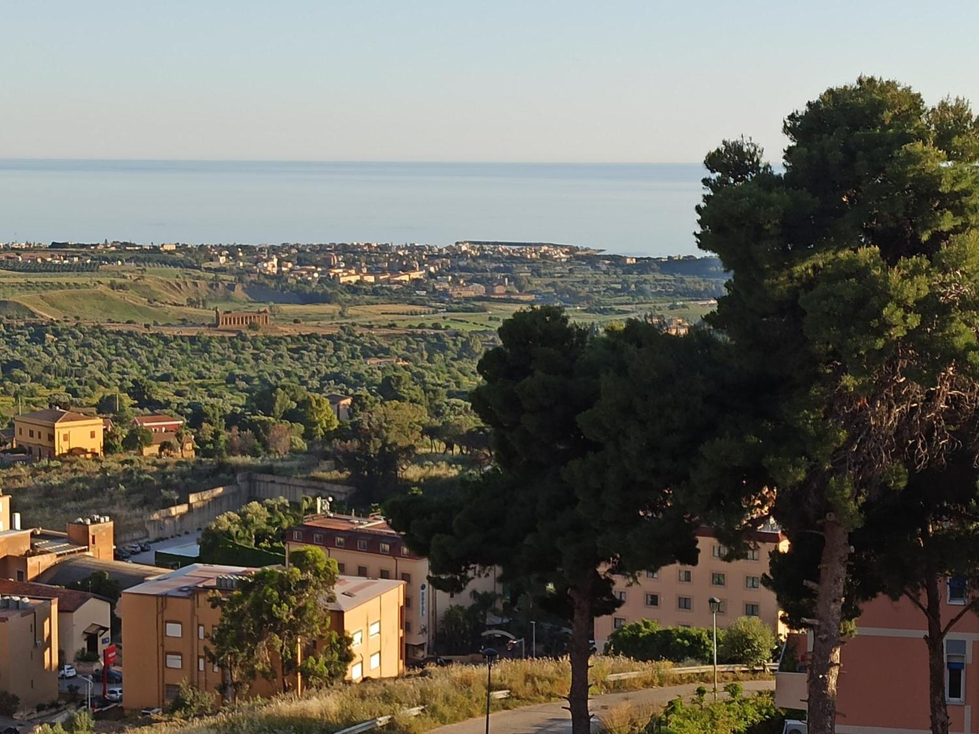 B&B Le 4 Stagioni Sul Viale, Belvedere Di Агридженто Екстериор снимка