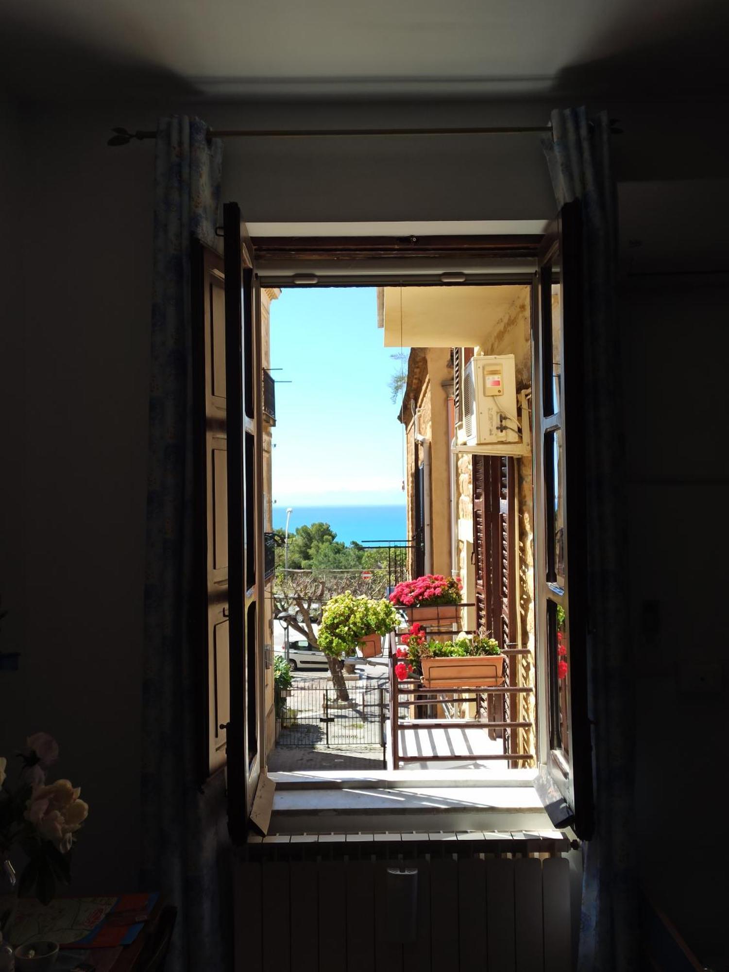 B&B Le 4 Stagioni Sul Viale, Belvedere Di Агридженто Стая снимка