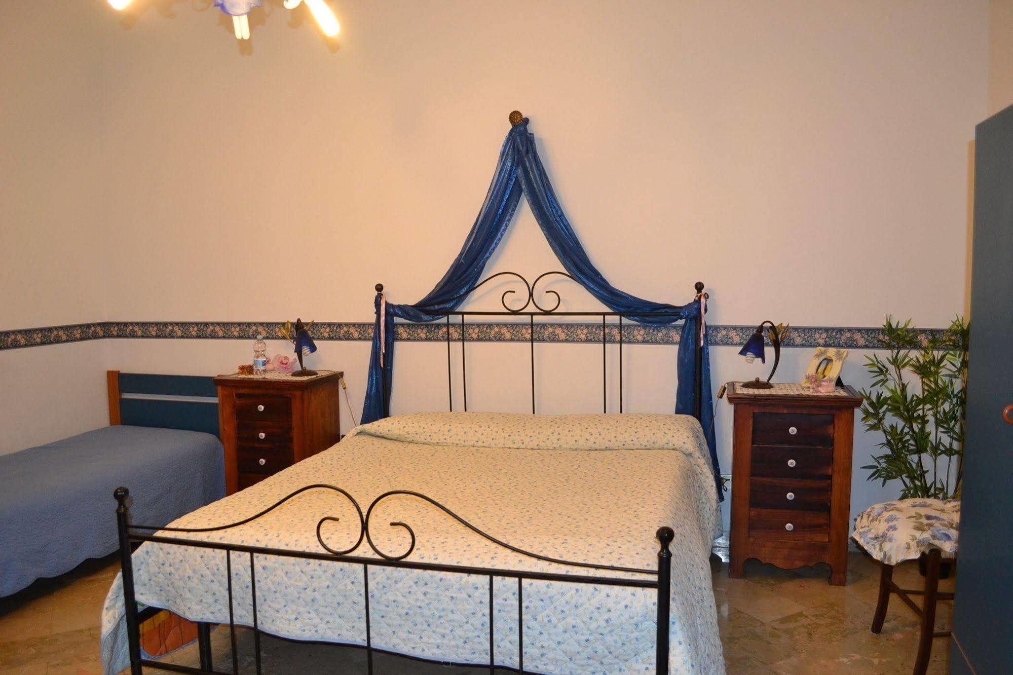 B&B Le 4 Stagioni Sul Viale, Belvedere Di Агридженто Екстериор снимка